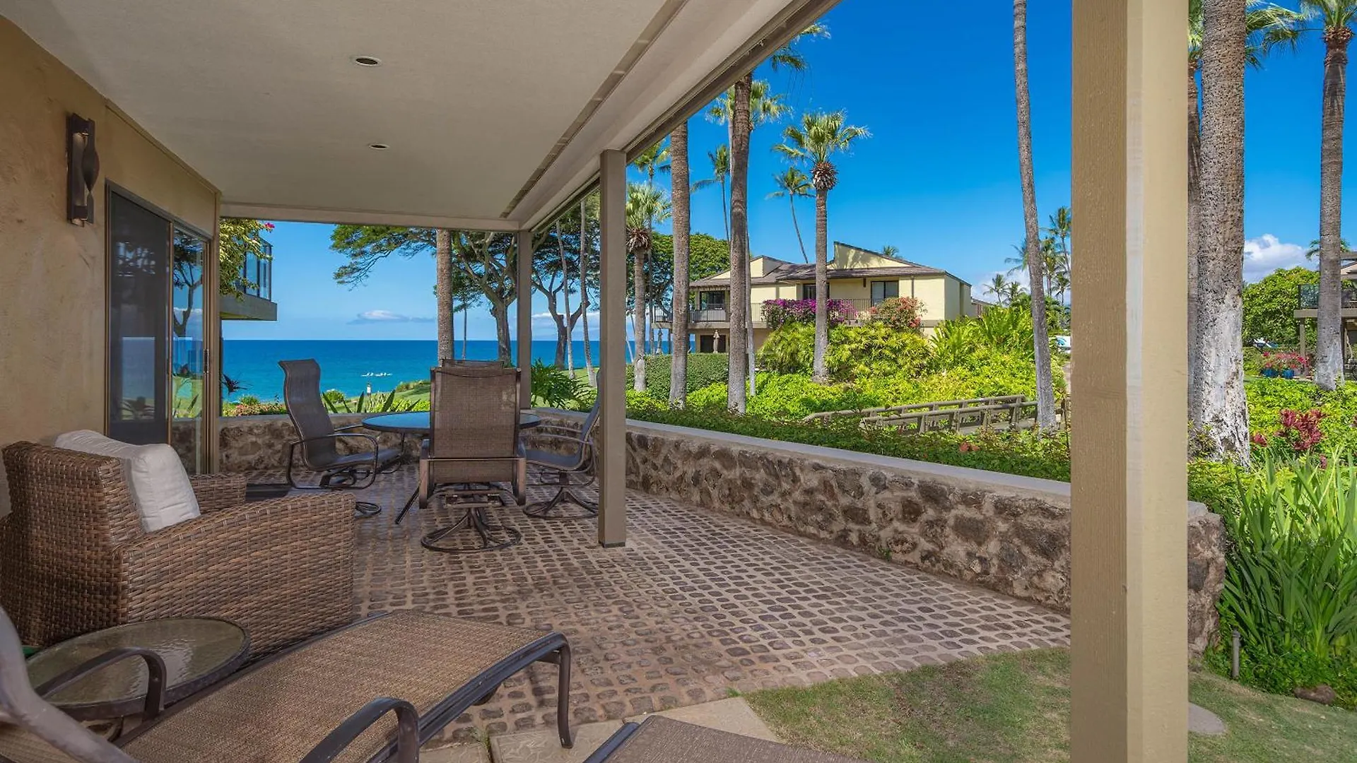 Wailea Elua Village 1201 - Stunning & Ocean Front! Holiday home