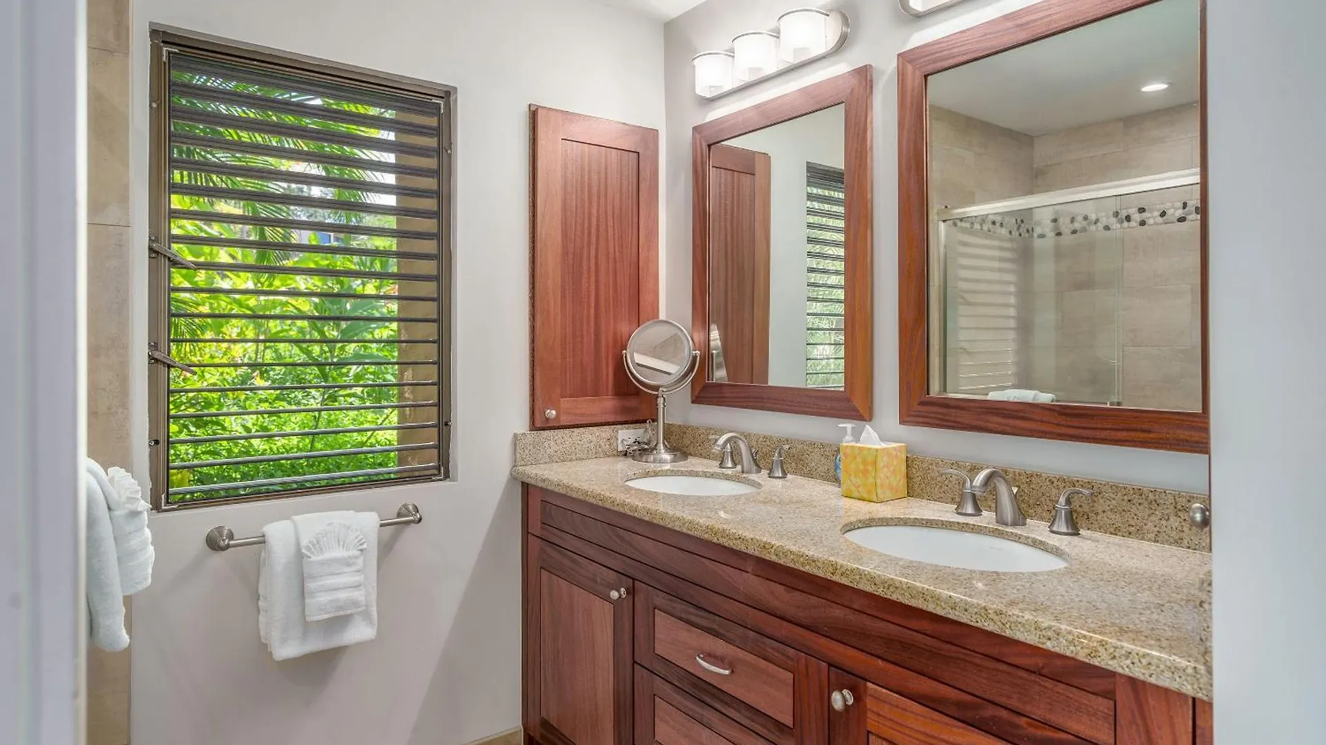 Wailea Elua Village 1201 - Stunning & Ocean Front! Holiday home